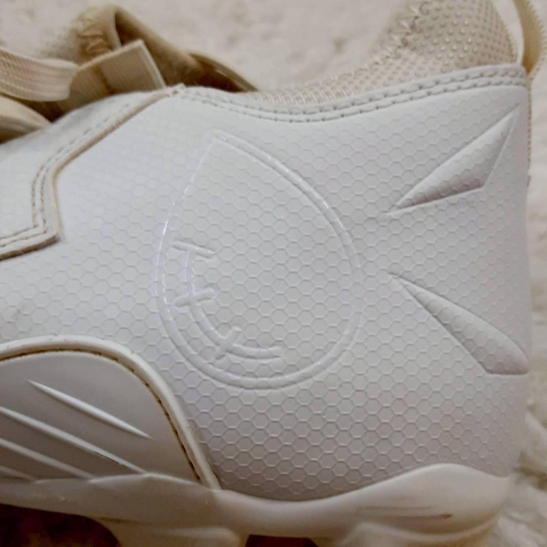 美品 26㎝相当◎TEMPEST テンペスト アメフト用スパイクシューズ 白