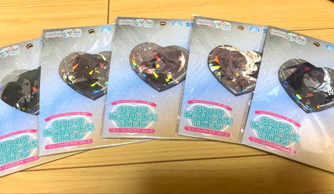 プロセカ 缶バッジ てらてら 初音ミク 星乃一歌 天馬咲希 望月穂波 日野森志歩