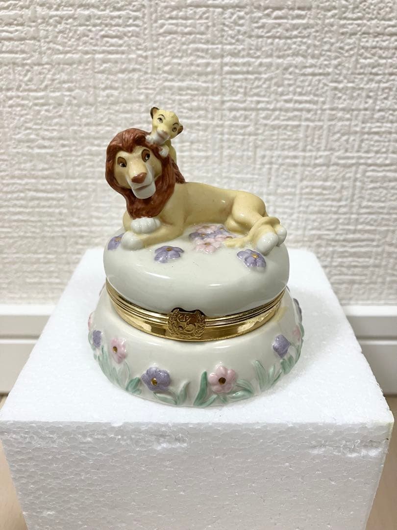 希少　LENOX CLASSICS ライオンキング　陶器　小物入れ　ディズニー