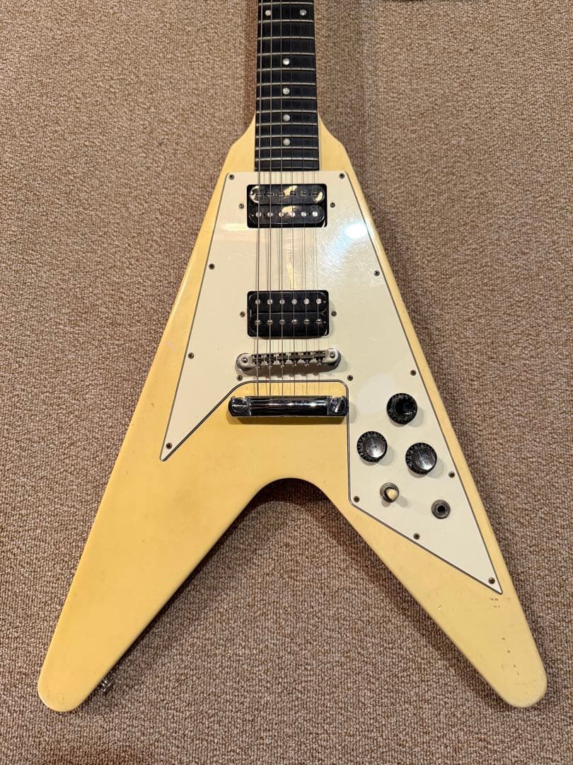 【ギブソンUSA】フライングV クラシックホワイト（ハードケース付）