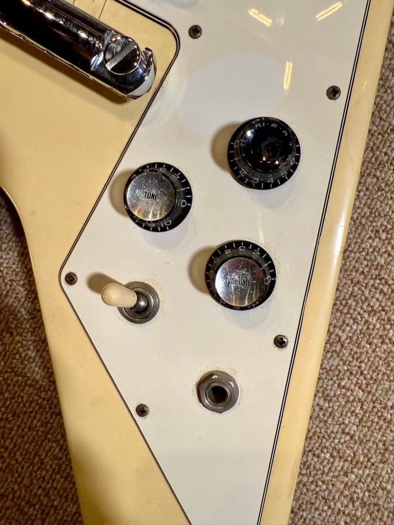 【ギブソンUSA】フライングV クラシックホワイト（ハードケース付）