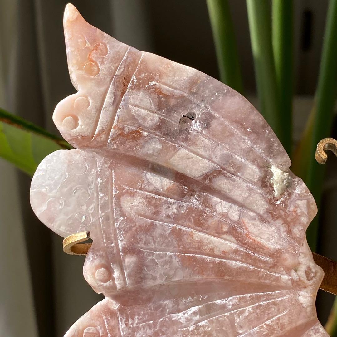 【 ピンクアメジスト フラワーアゲート バタフライ （台座付き）蝶々 桜瑪瑙 】