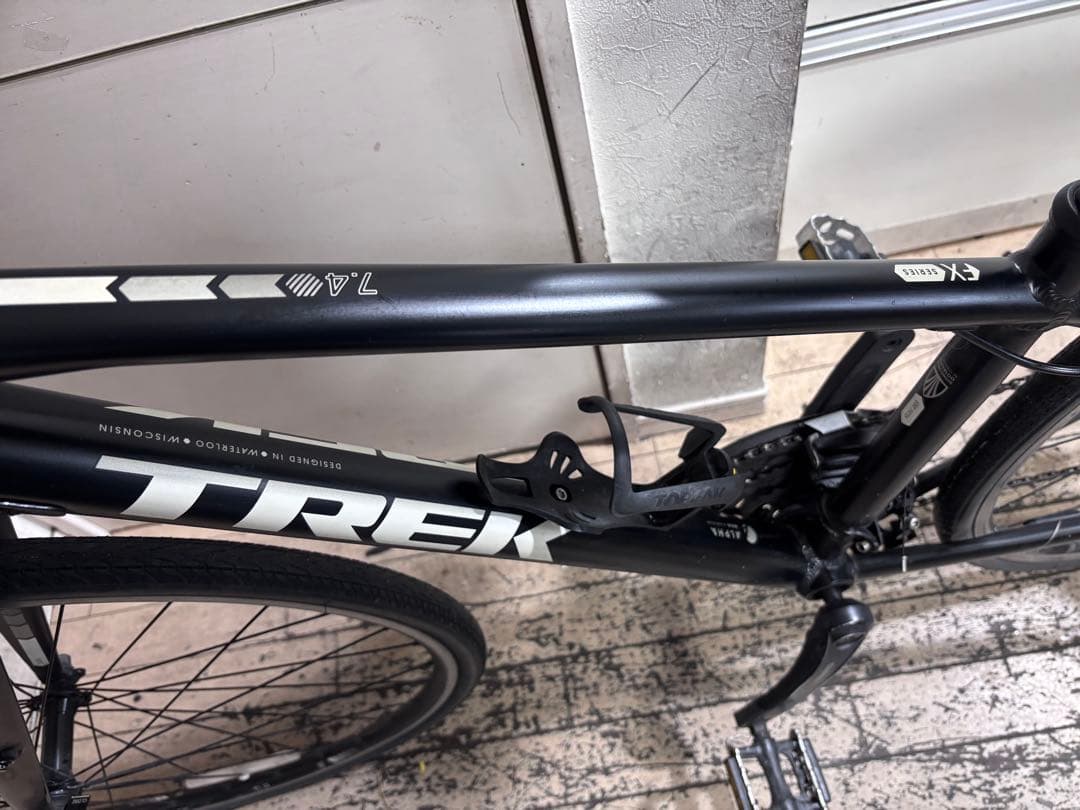TREK 7.4FX トレック　クロスバイク ブラック