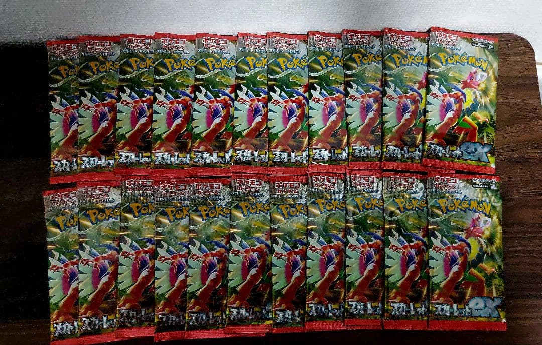 ポケモンカード まとめ売り305パックセットとピカチュウカード8枚