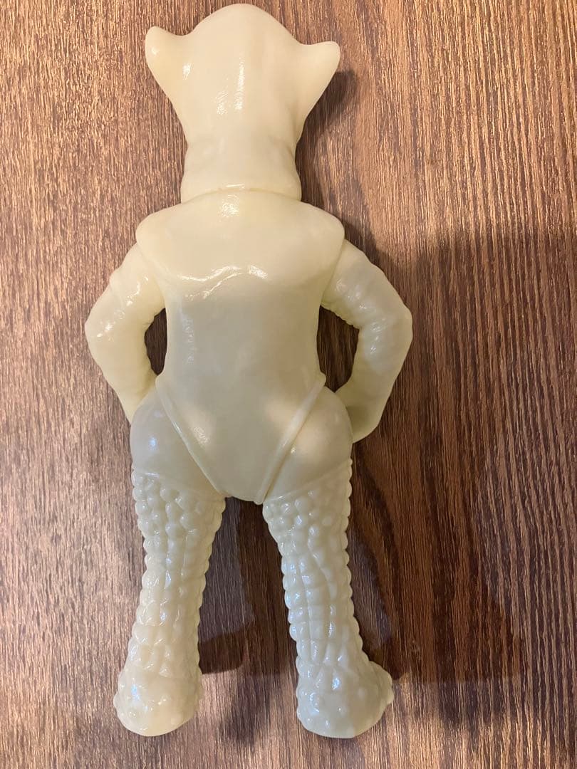 ベアモデル メフィラス星人 二代目 蓄光 未塗装 ソフビ フィギュア gid