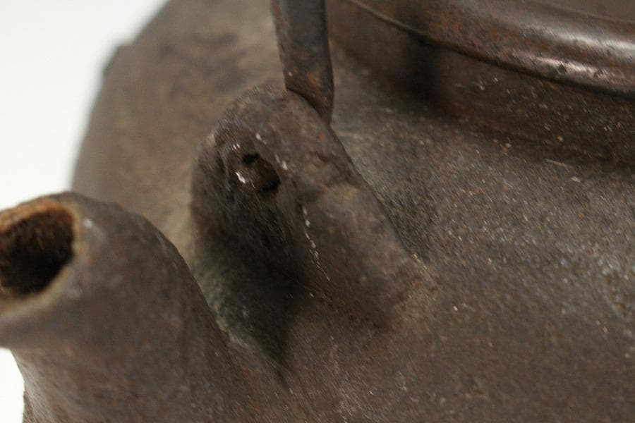 龍文堂造 山水紋 鉄瓶(Ｋ-XA822)