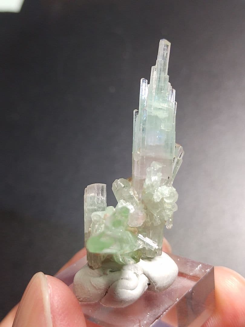 素晴らしいトルマリン結晶　477