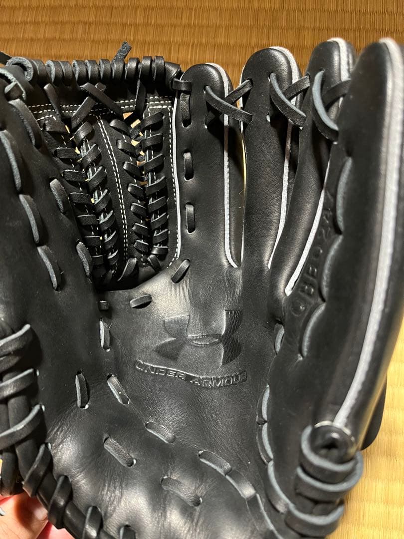 Ｒアンダーアーマー　軟式野球グローブ 黒