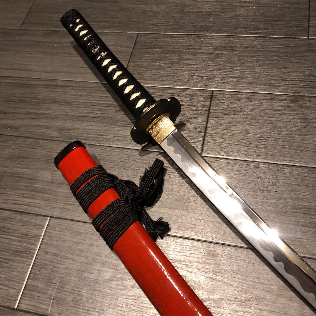 高級模造刀　居合刀　優乱刃紋　朱拵え　合金刀身