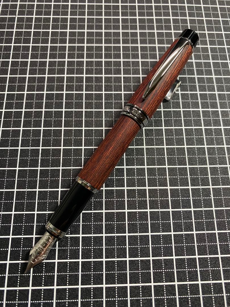 PILOT LEGNO 89s Deep-Red 万年筆　字幅F