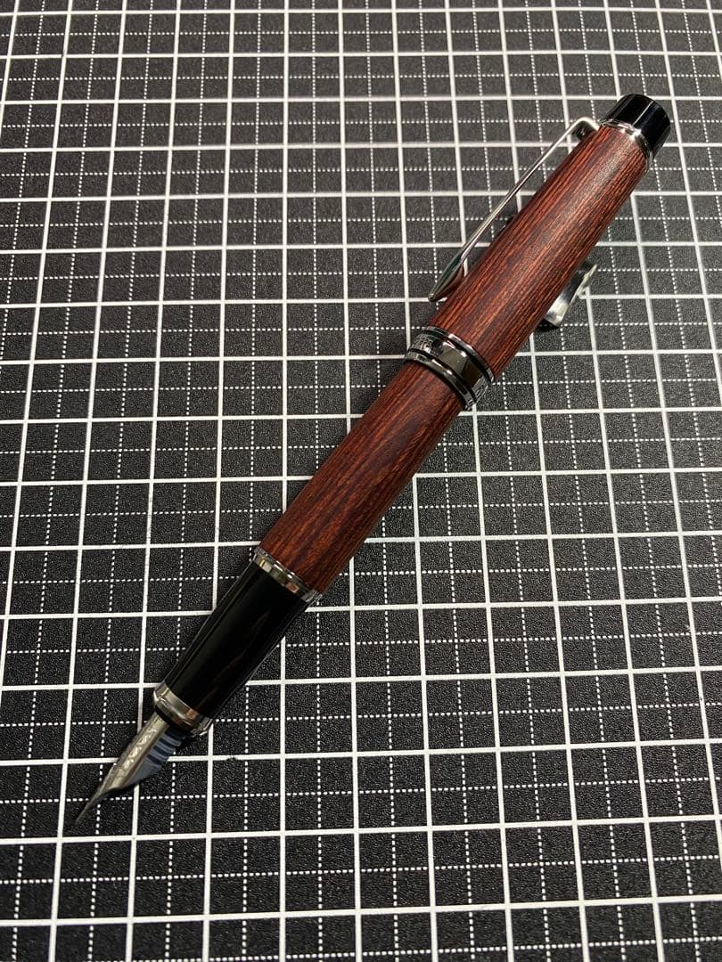PILOT LEGNO 89s Deep-Red 万年筆　字幅F