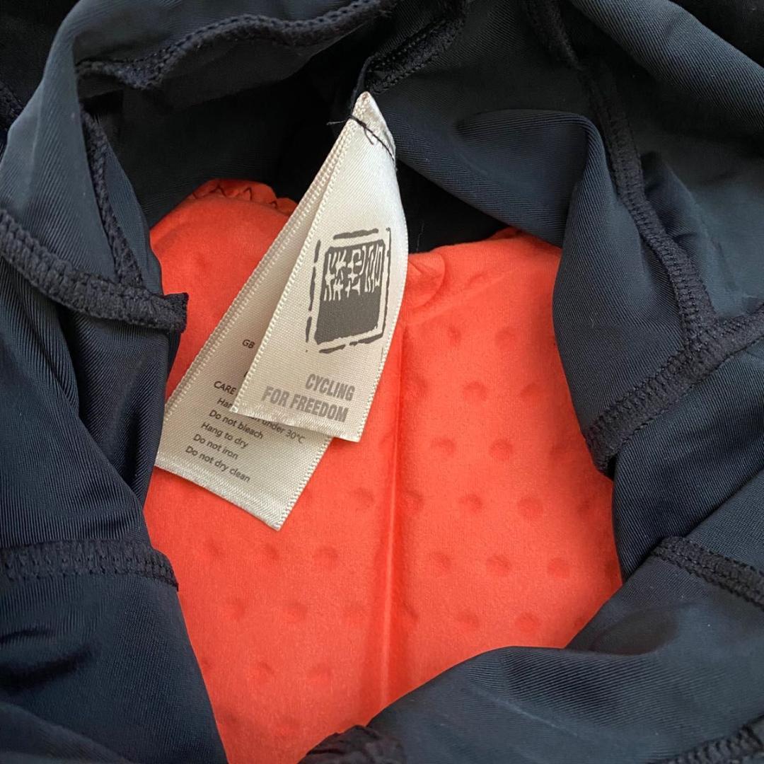 【極美品】Santic ビブショーツ Mサイズ