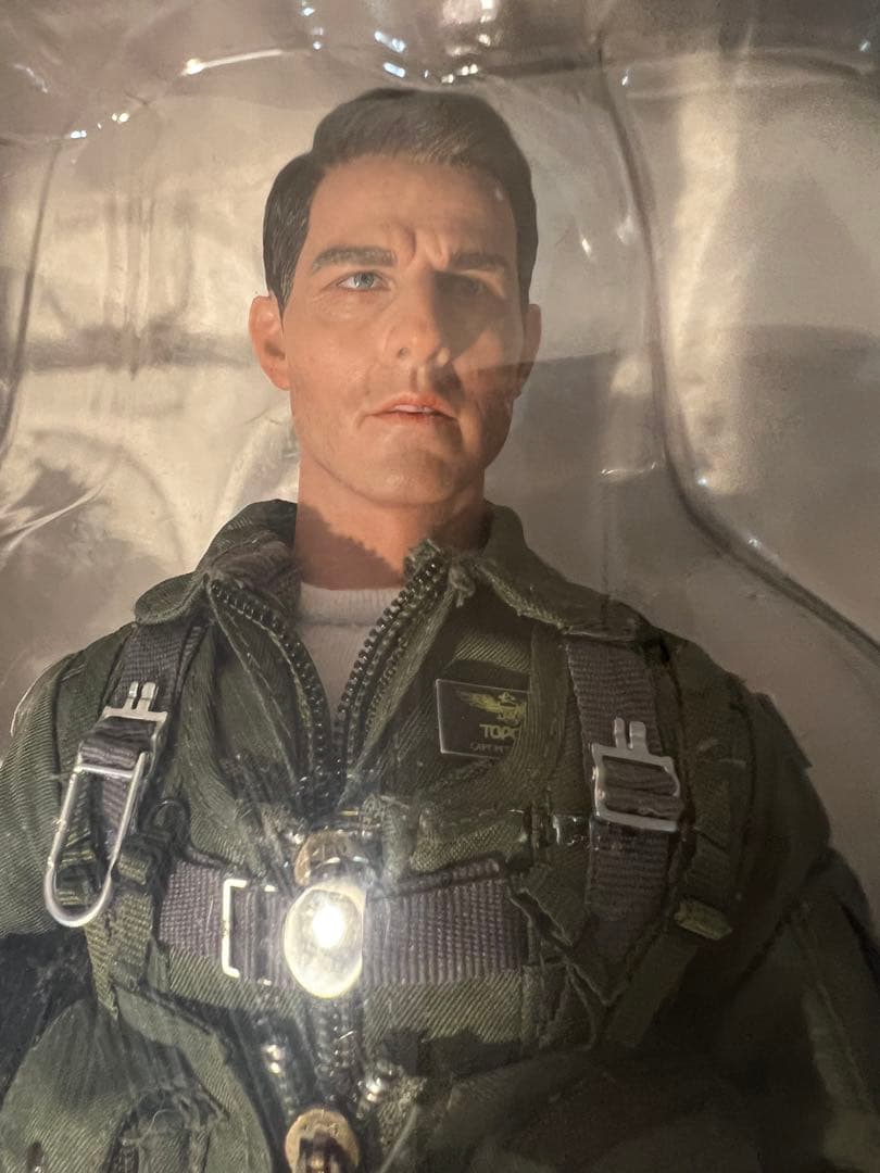 【新品未使用】トム・クルーズTOP GUN トップガン フィギュア