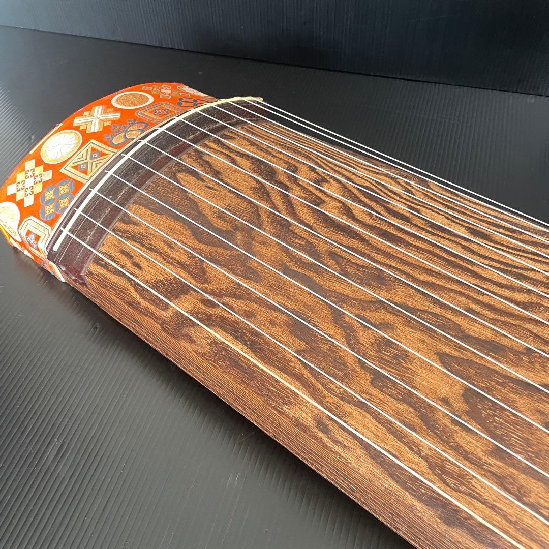 山有 舟一刀 在名 くり甲 紅木装飾 極上 琴 13弦 蒔絵 綾杉彫り 玉縁