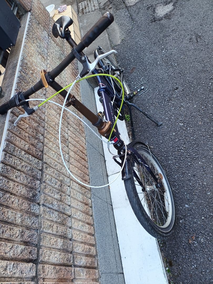 トミーヒルフィガー 折り畳み 20インチ