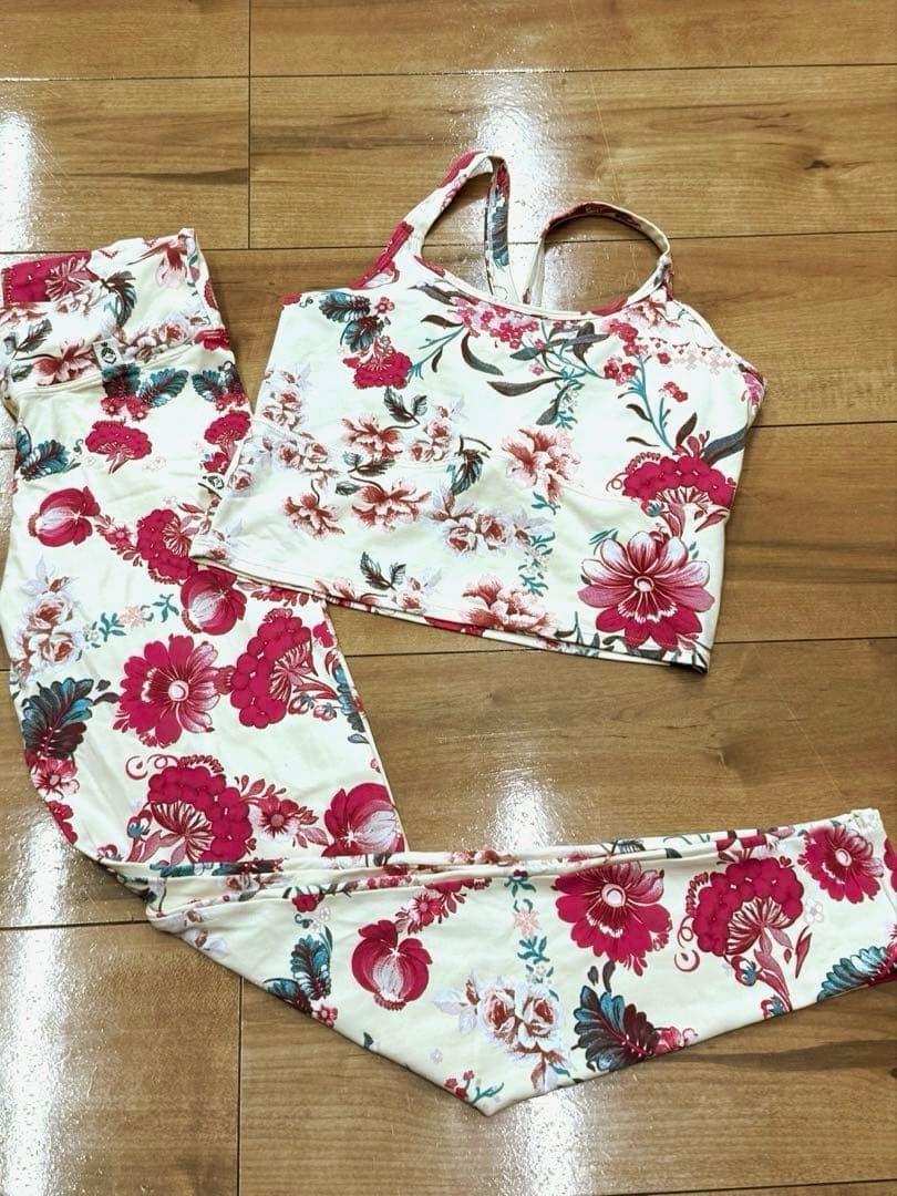 美品 大人気Linda Works ユリア リンダワークス ヨガウェアセットM