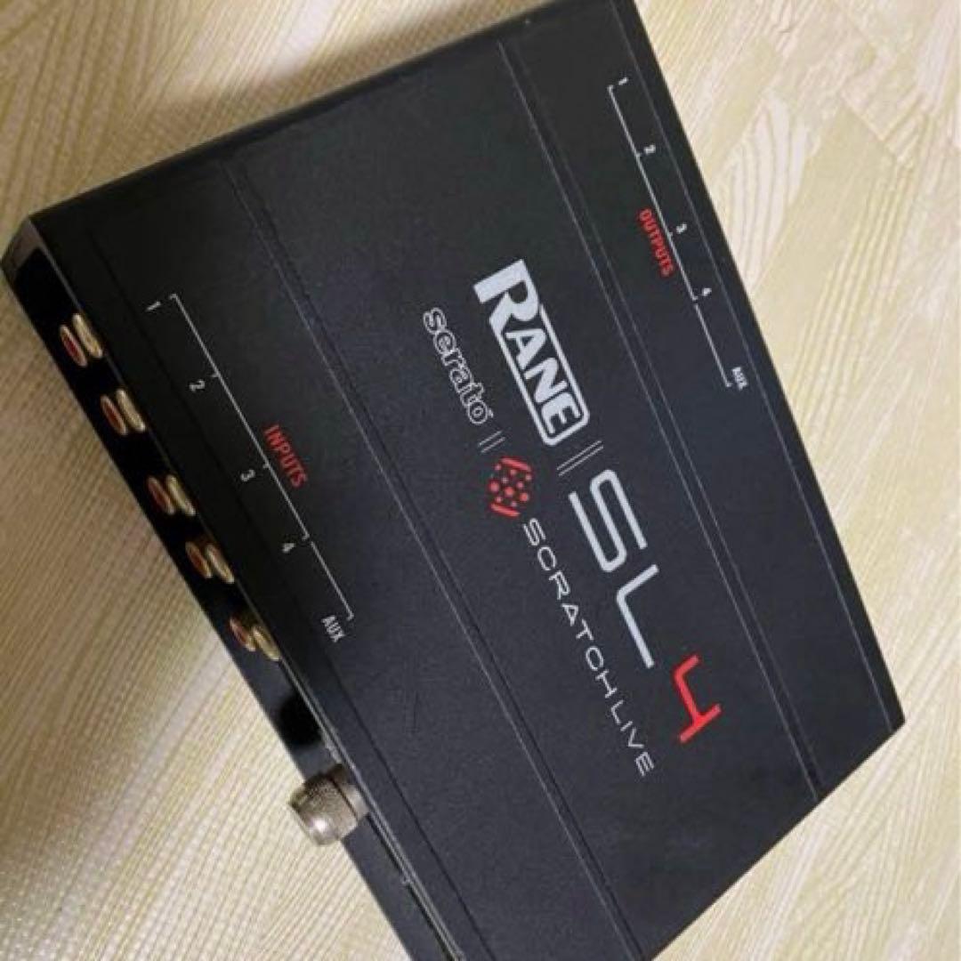 RANE SL4 DJインターフェース 本体とケース付き