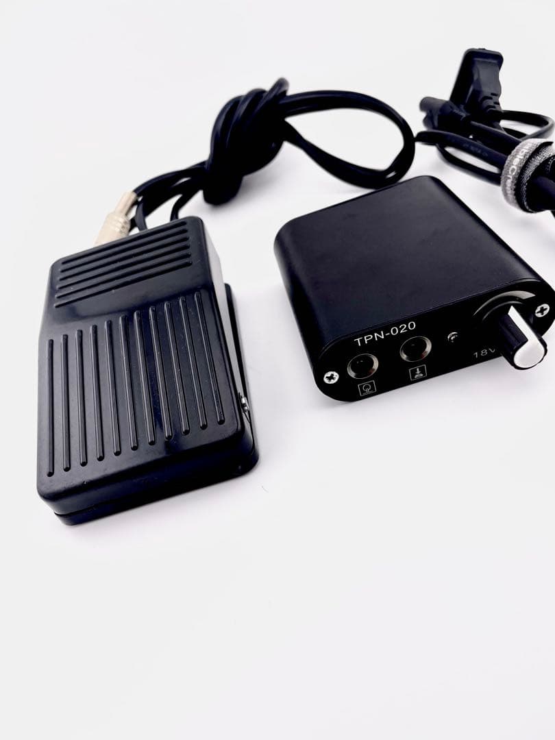 【ビギナーセット】タトゥーマシン＋パワーサプライ+フットスイッチ＋練習用スキン付