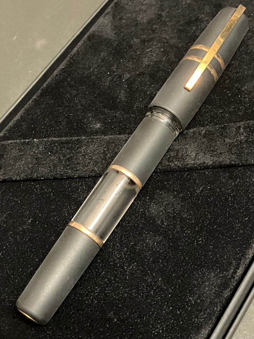 visconti ホモサピエンス クリスタルドリーム M 中字