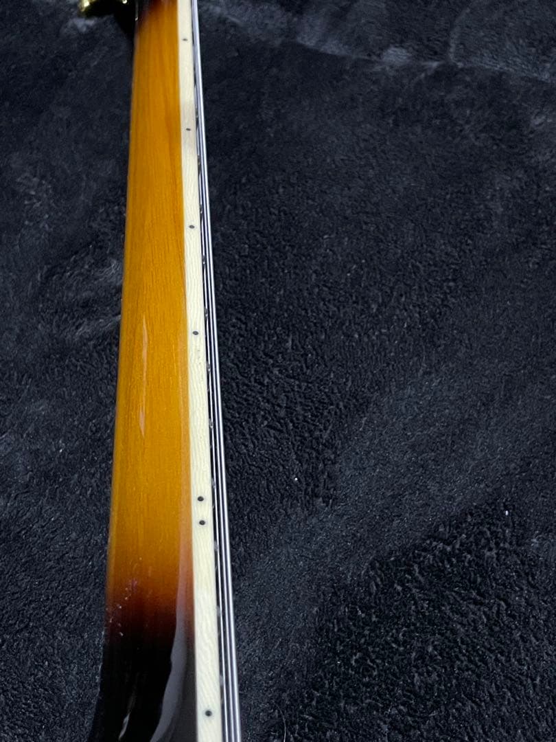 Ibanezセミアコ　AM93QM-AYS