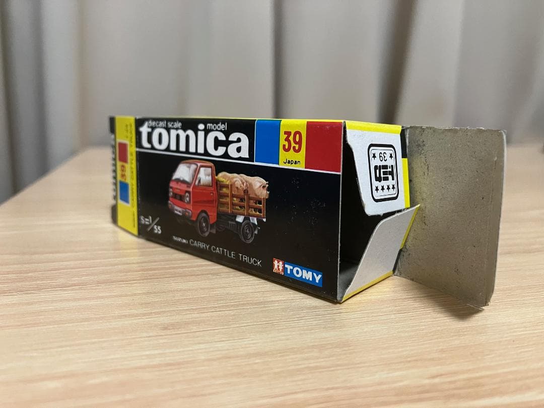日本製トミカ　黒箱39　スズキ　キャリイ　家畜運搬車　 デットストック