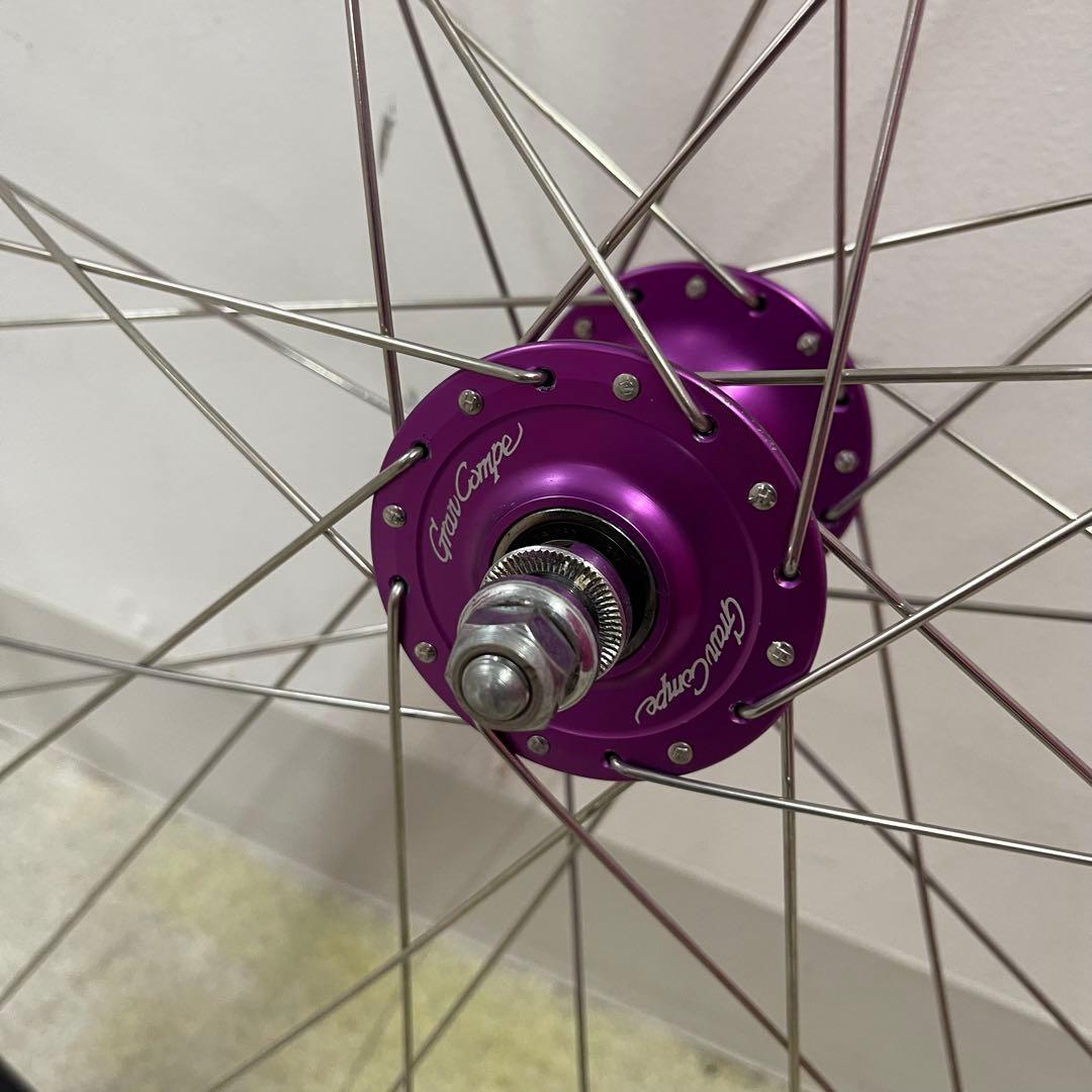 グランコンペ廃盤カラーハブ　手組みピストホイール(前輪) 700C