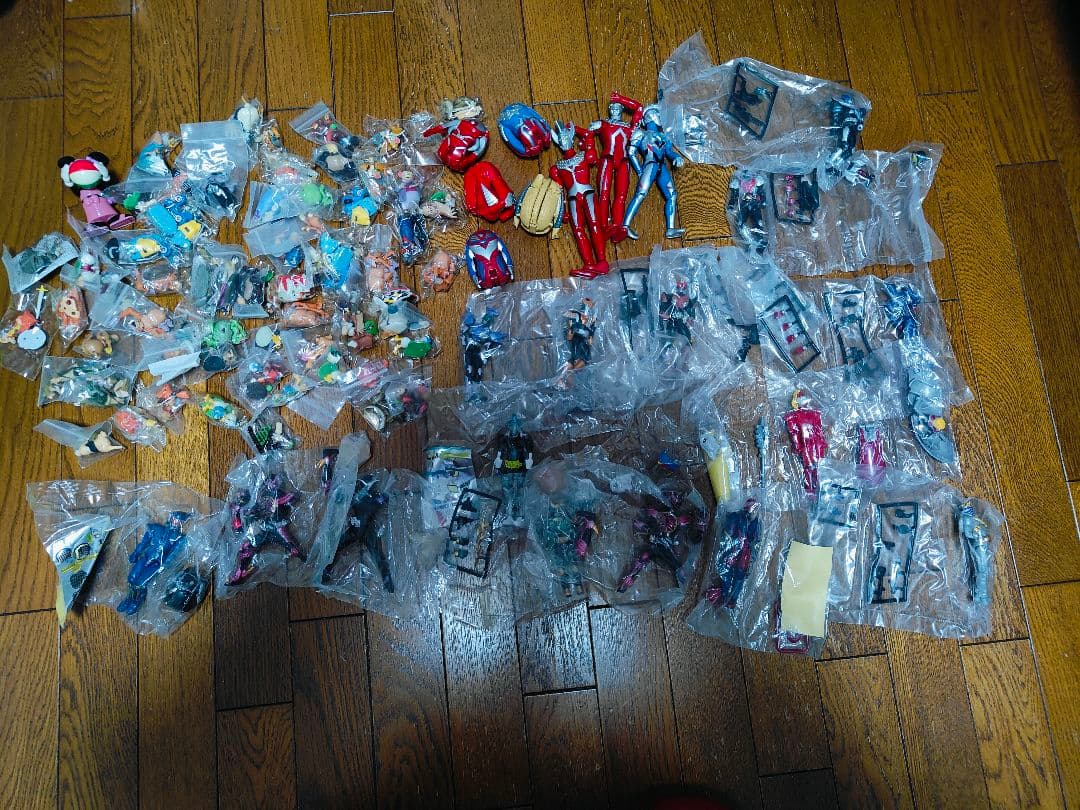 ウルトラマン 怪獣 ソフビ ガン消し 仮面ライダー フィギュア まとめ売り
