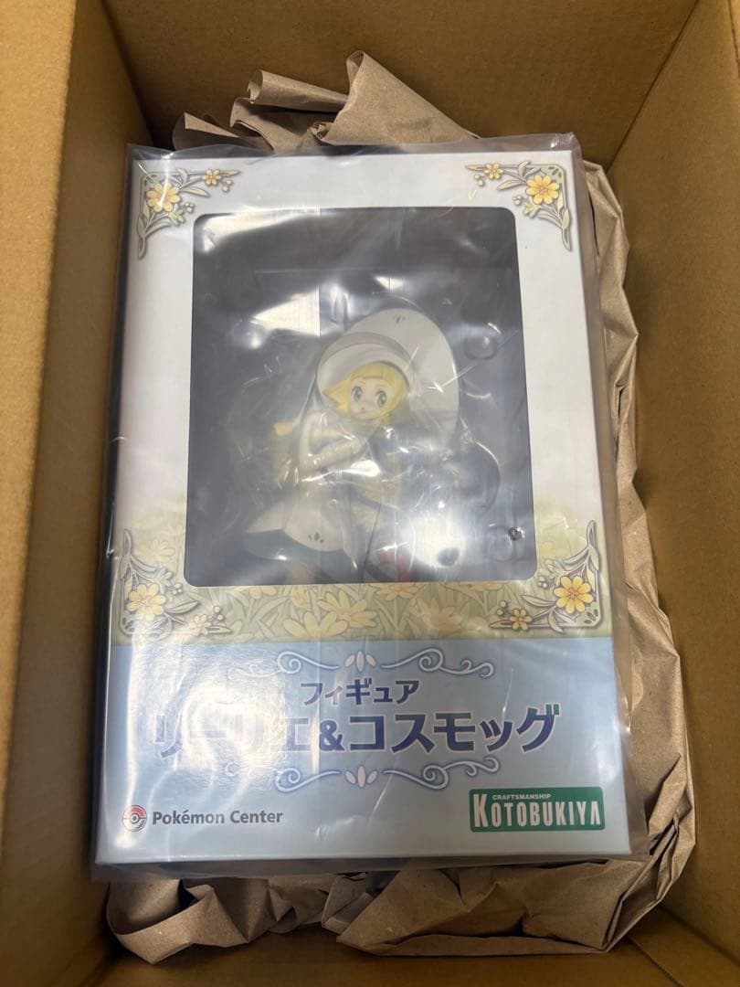 リーリエ＆コスモッグ フィギュア