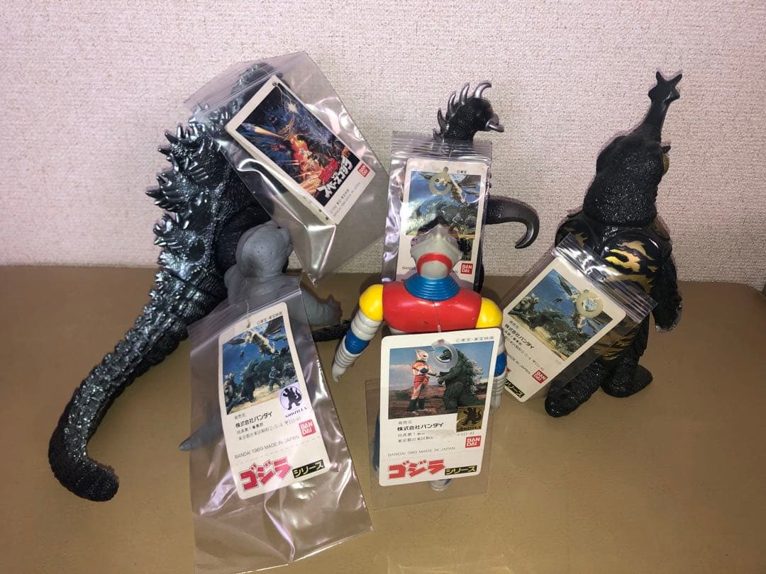 ゴジラシリーズ5体★タグ付き5体バンダイJAPANフィギュア　円谷英二　円谷プロ
