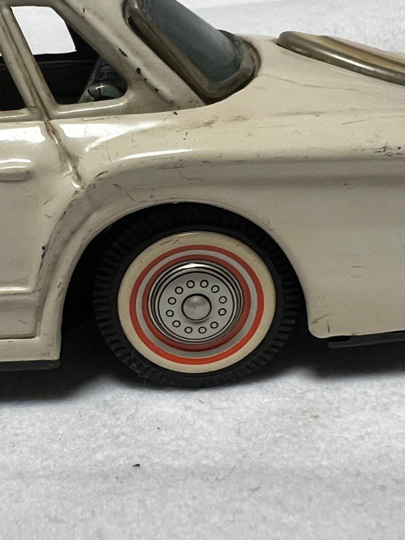 昭和レトロCHRYSLER VALIANTクライスラーバリアント セダン　ブリキ