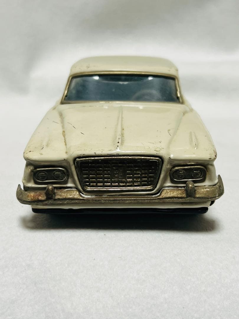 昭和レトロCHRYSLER VALIANTクライスラーバリアント セダン　ブリキ