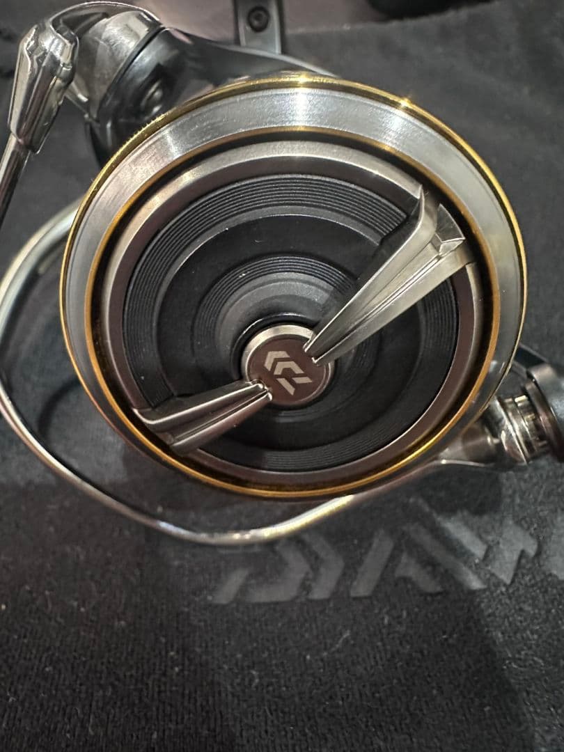 ビ*ス様 DAIWA　23エアリティ　LＴ2500-XH