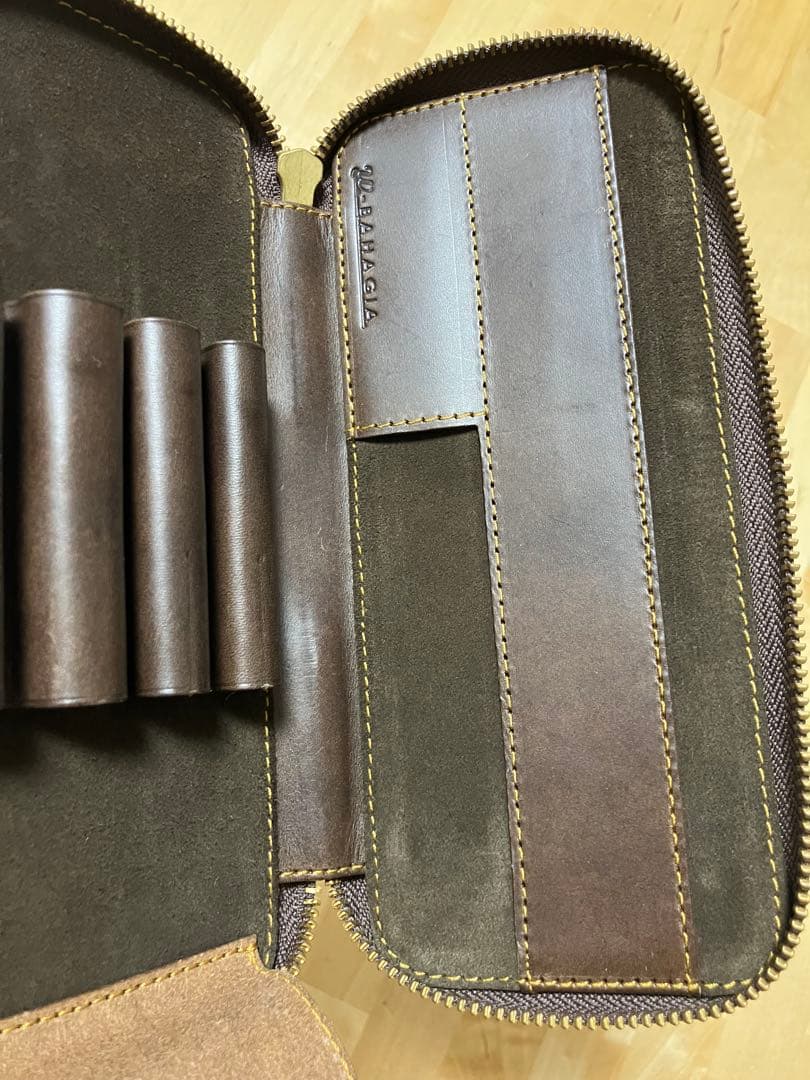 ババギア ペンケースラウンドジップ型 プエブロ タバコ/ブッテローブラウン