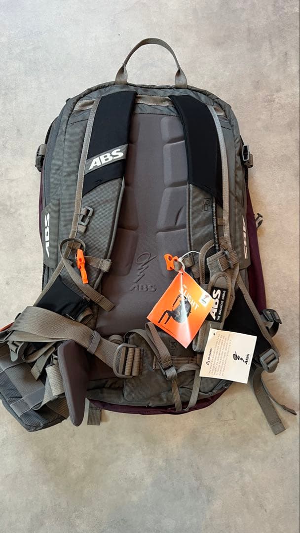 40%オフ【新品】ABS雪崩用エアバック s.LIGHT compact 30L