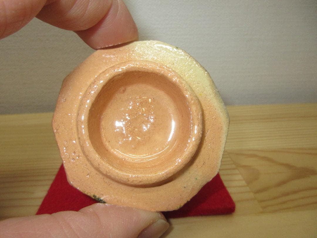 送料込【逢絢亭・新品】茶道具 香合 赤楽 乾山 槍梅の図 佐々木昭楽 共箱入り