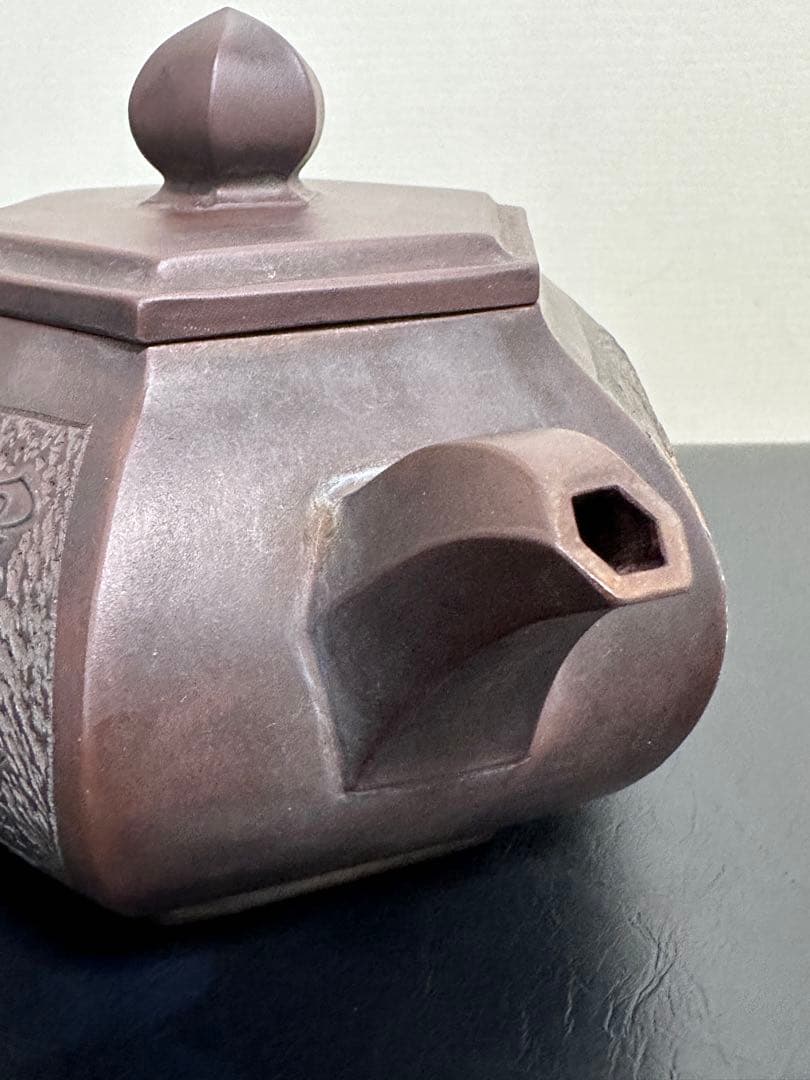 中国，紫砂壺，清時代，邵友庭作，晚清紫砂八大家”之一，六角形，急須 ，浮彫，细工