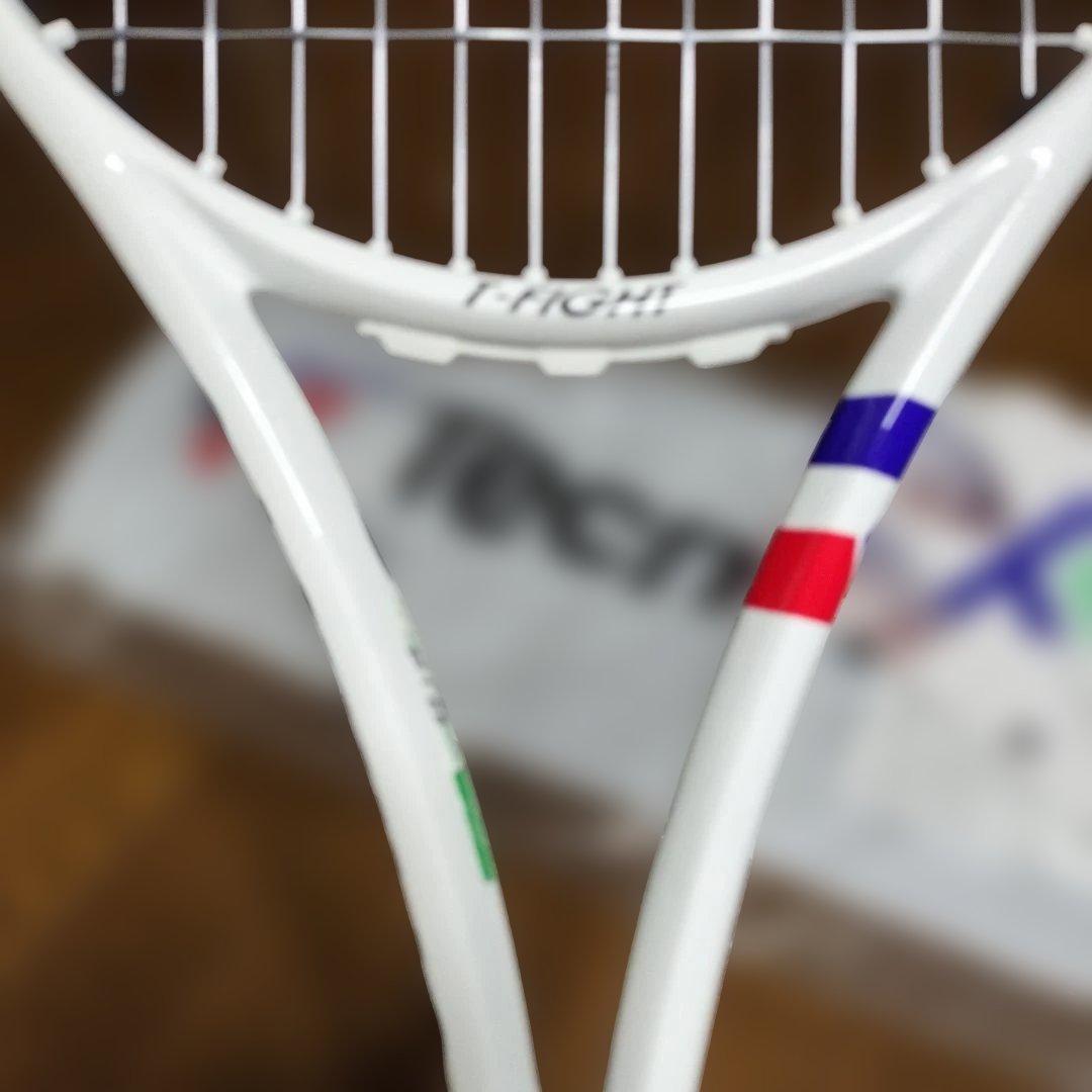 新品同様！Tecnifibre T-FIGHT 300S G2