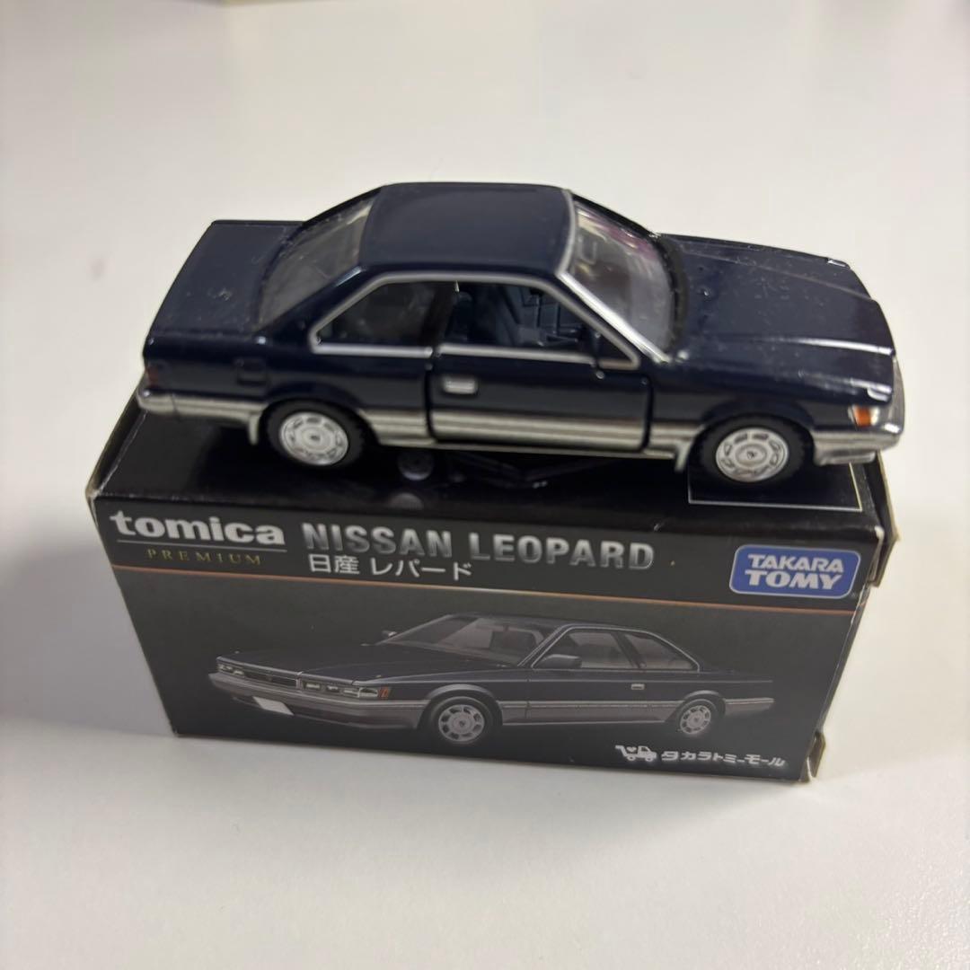 トミカ　TOMY TEC 黒箱　レア　85年式 レパード　セドリック　廃盤