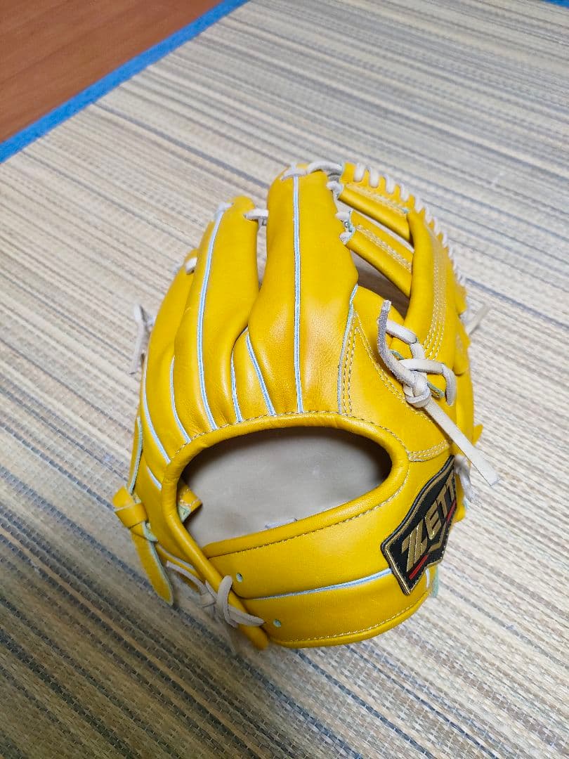 ZETTプロステイタスSE　軟式用グローブ（吉川尚輝モデル）