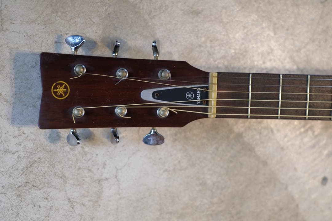 状態良 YAMAHA FG180 赤ラベル 調整済 ヤマハ