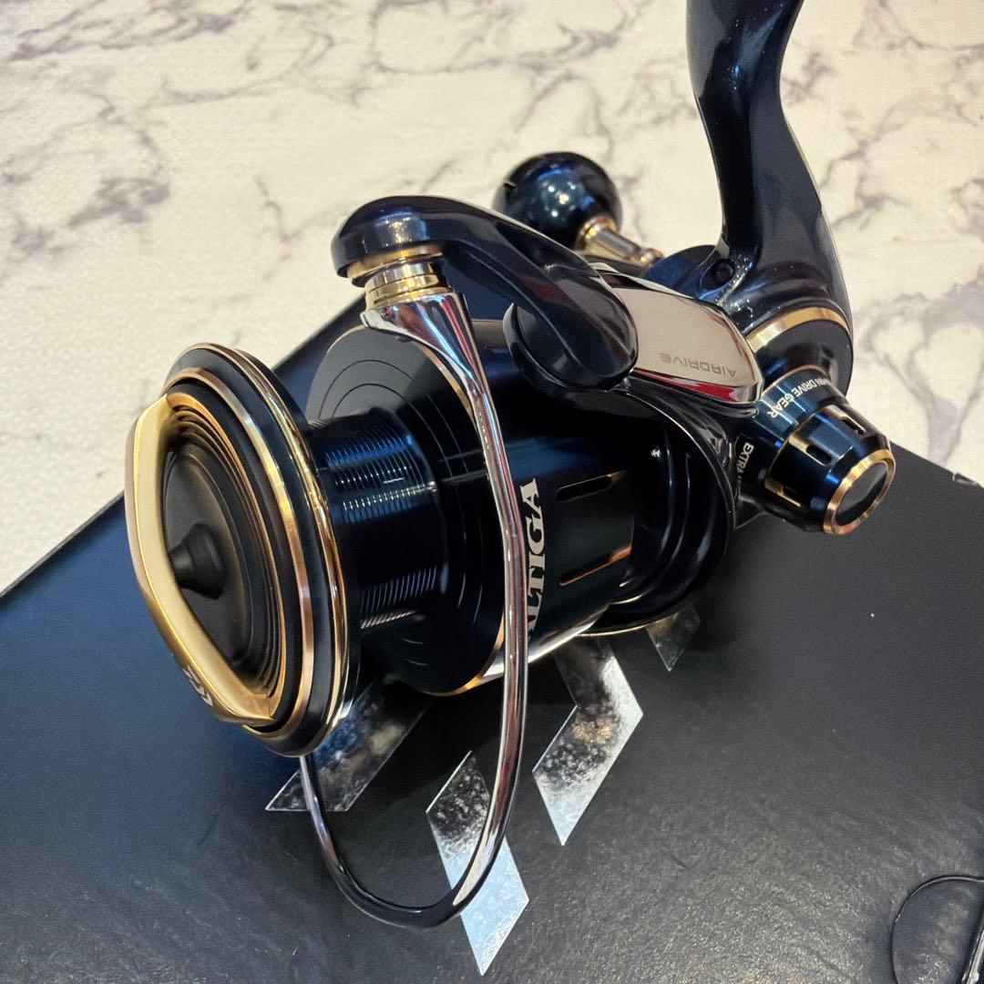 DAIWA 23 SALTIGA 4000-XH スピニングリール