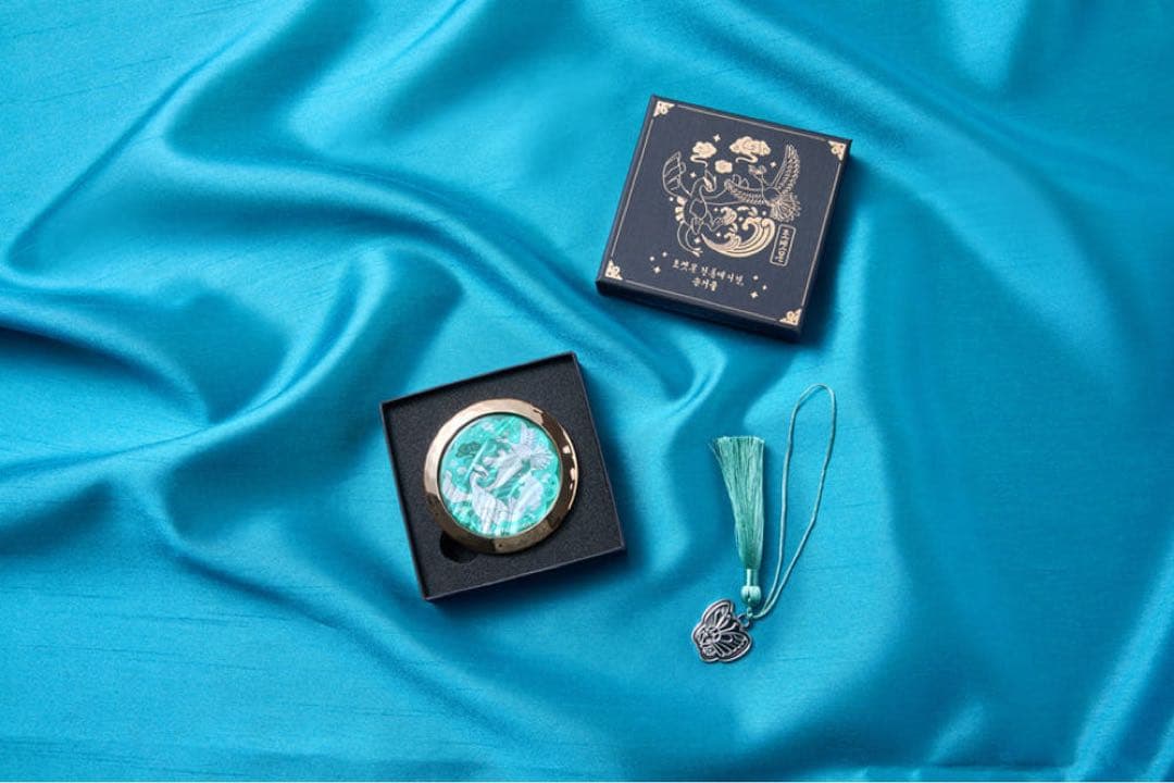 【韓国限定】ポケモン コンパクトミラー 韓国ポケモンストア 伝統エディション