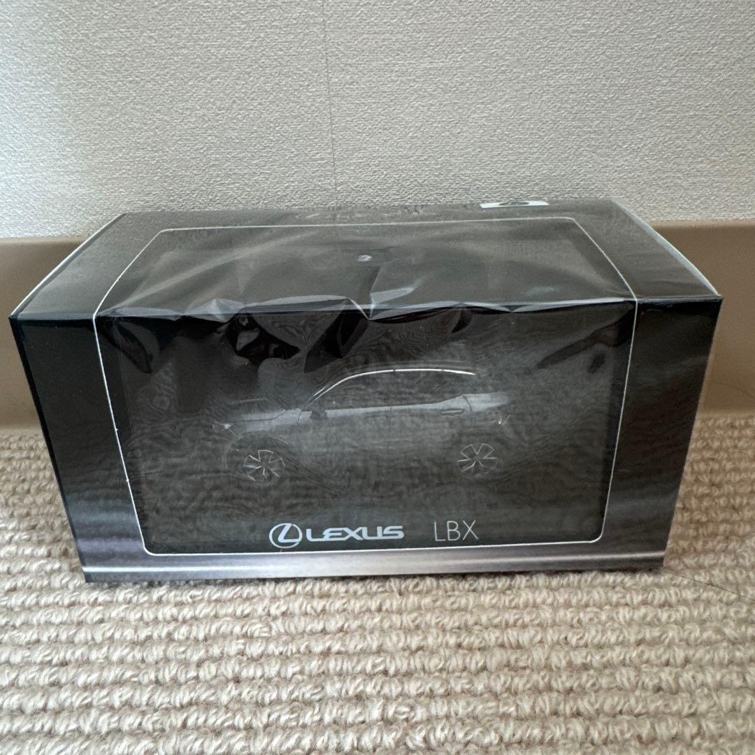 1/43 京商レクサス LBX Sonic Quartz
