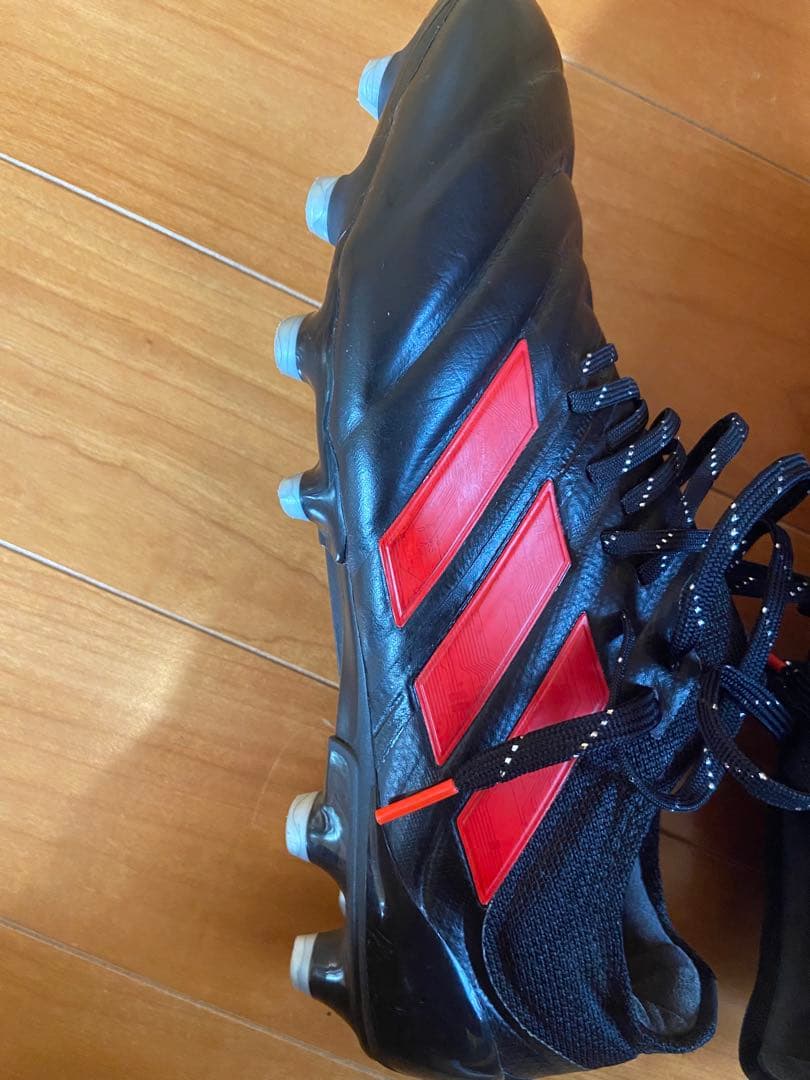 アディダス コパ 19.1-ジャパン HG/AG(ブラック×レッド)