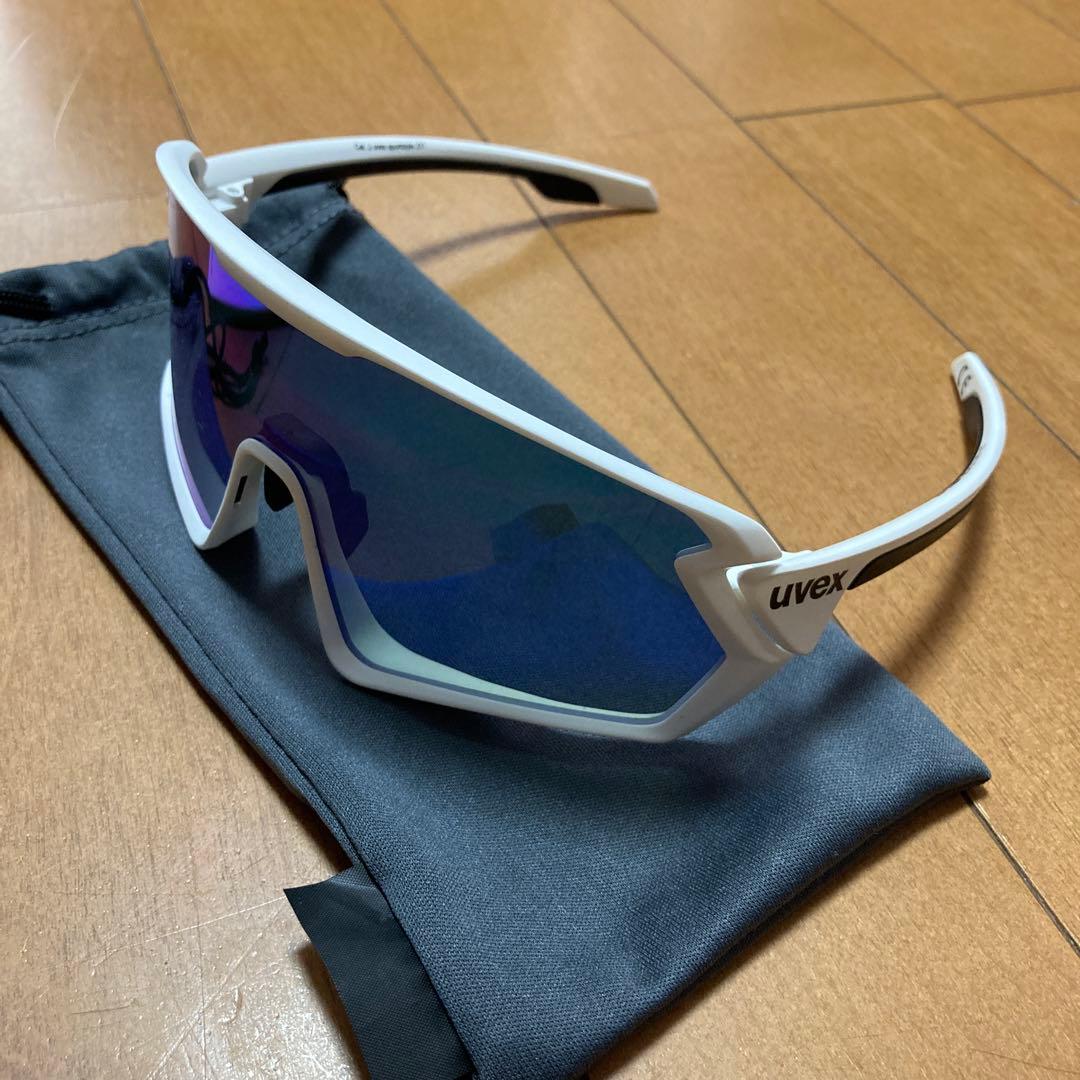 スポーツサングラス　uvex