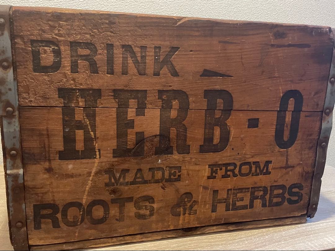 HERB-O ヴィンテージ木箱　什器　看板　インダストリアル
