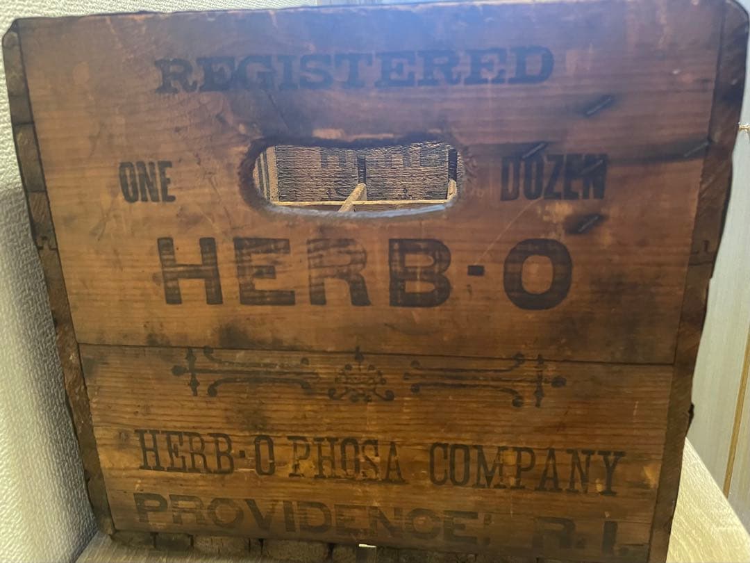 HERB-O ヴィンテージ木箱　什器　看板　インダストリアル