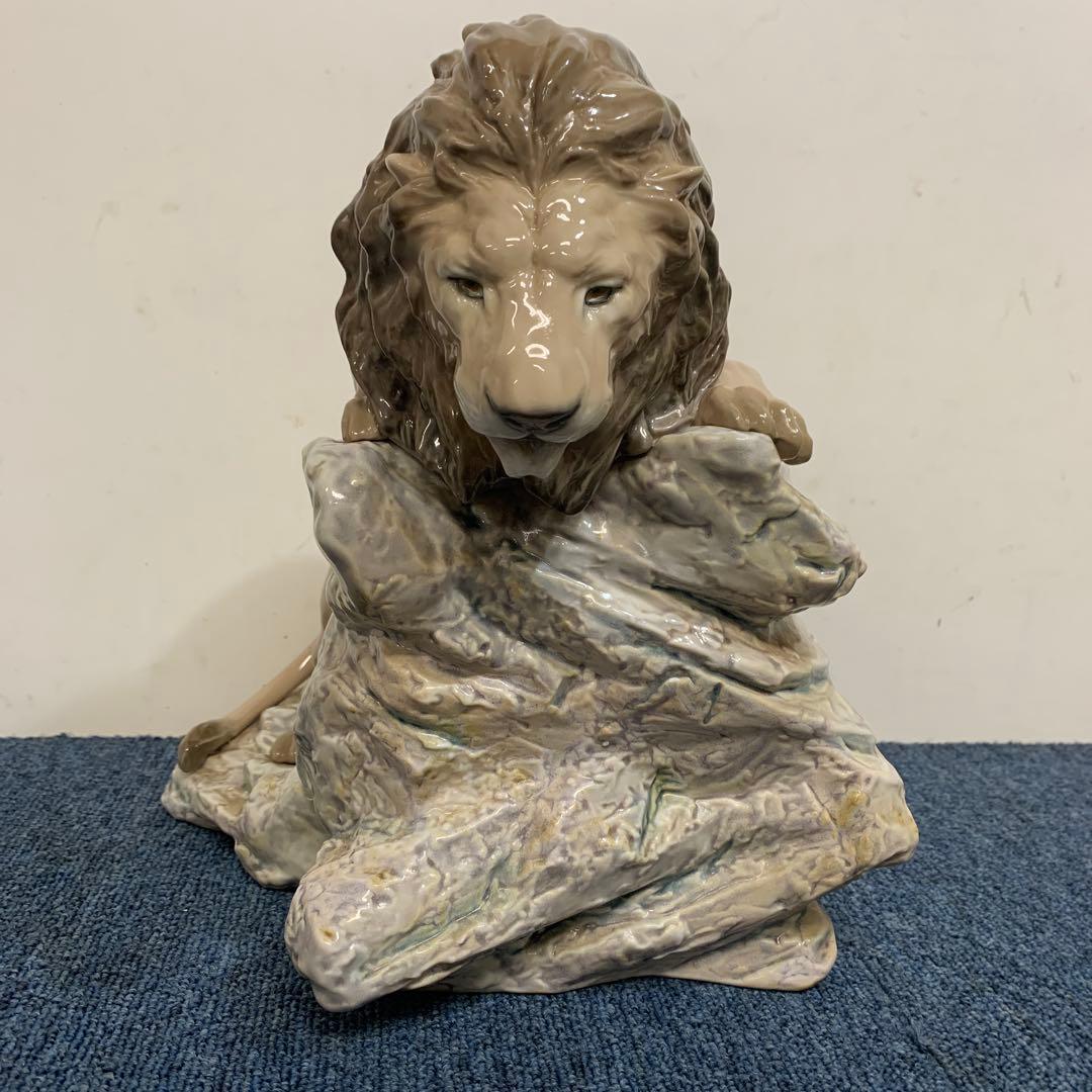 リヤドロ 草原の勇者 ライオン 置物 01008656 LLADRO 置物