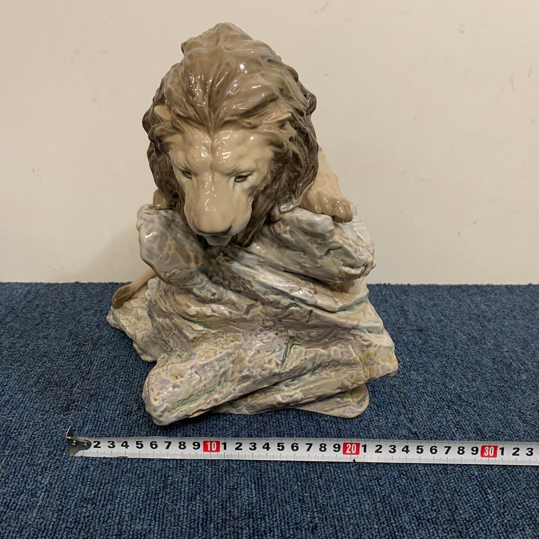 リヤドロ 草原の勇者 ライオン 置物 01008656 LLADRO 置物