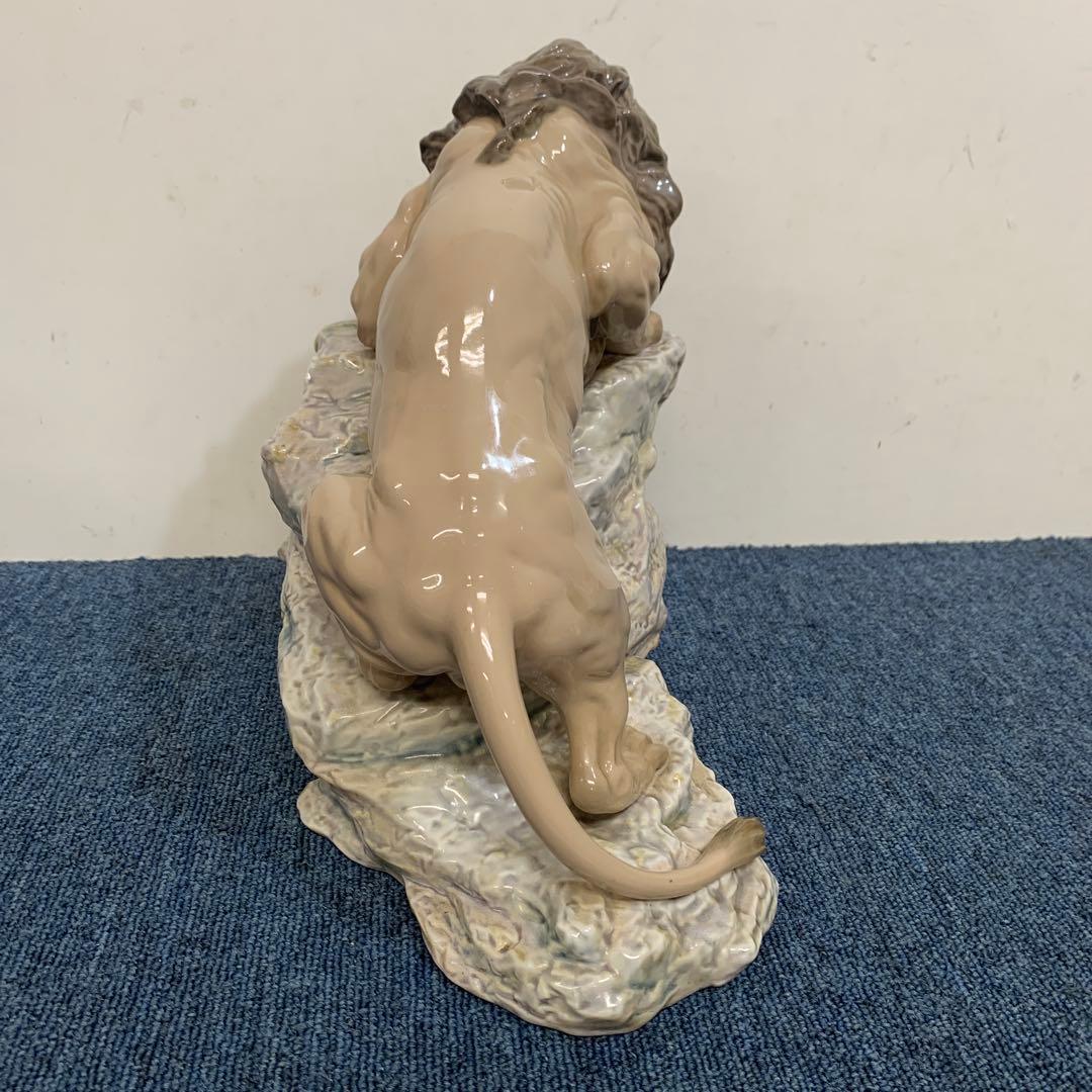 リヤドロ 草原の勇者 ライオン 置物 01008656 LLADRO 置物